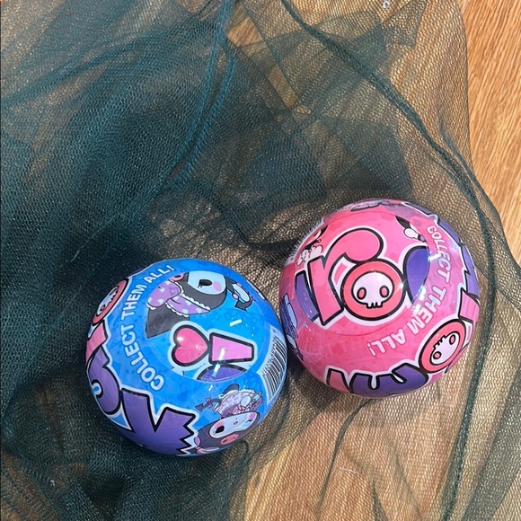 kuromi Pink Blue mystery ball surprise Set of 2 new / unopened - Picture 4 of 4